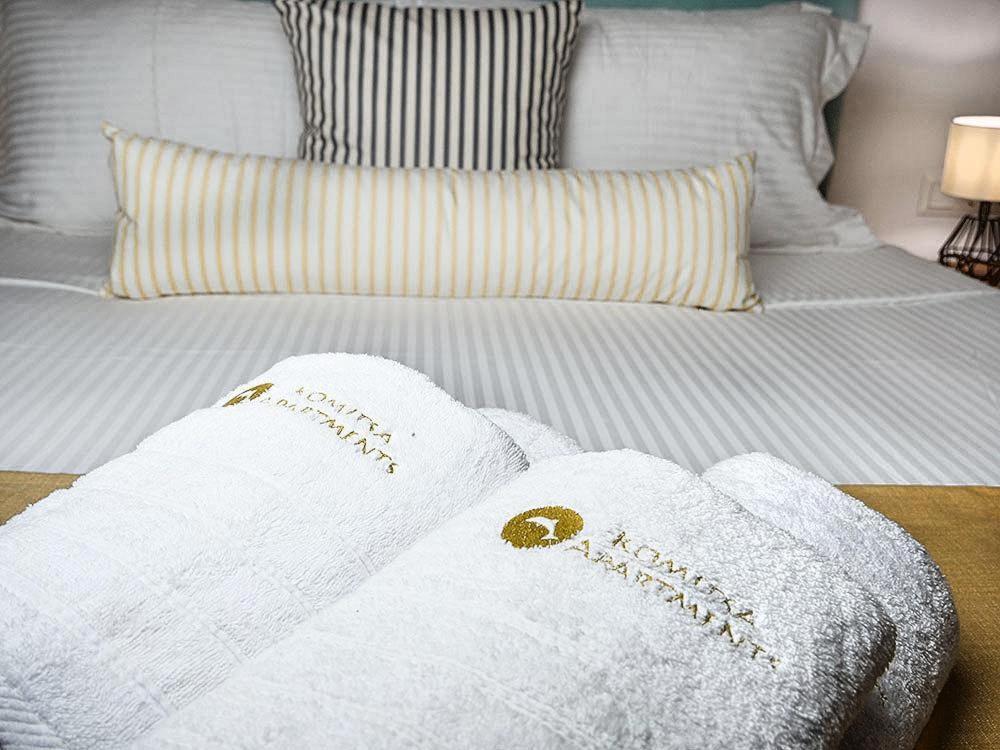 Komitsa Luxury Apartments เนอาโรดา ห้อง รูปภาพ