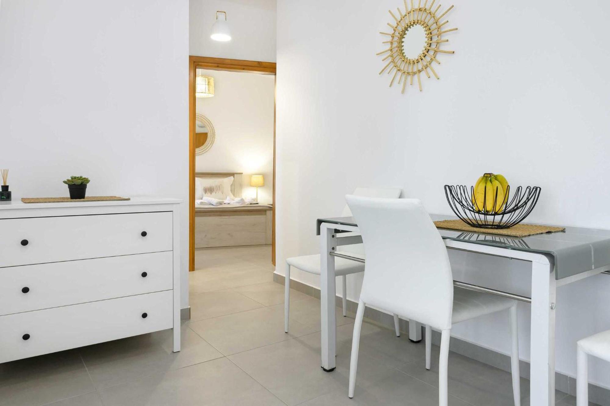 Komitsa Luxury Apartments เนอาโรดา ห้อง รูปภาพ