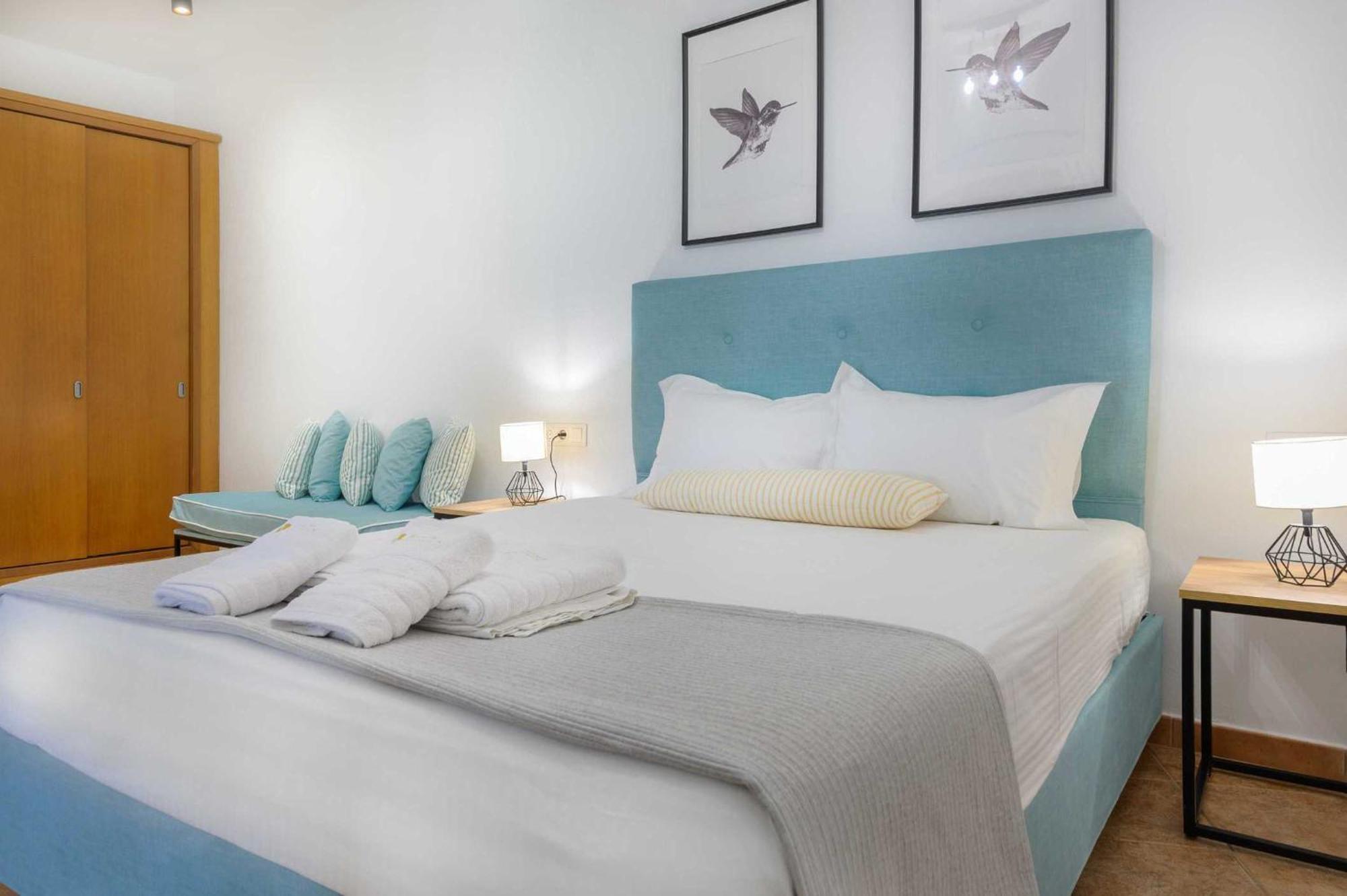 Komitsa Luxury Apartments เนอาโรดา ห้อง รูปภาพ