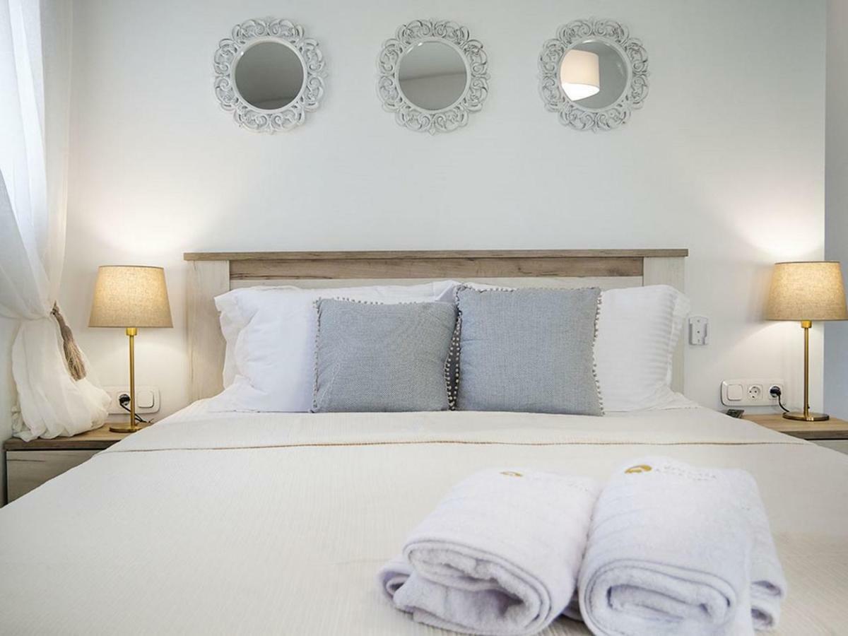 Komitsa Luxury Apartments เนอาโรดา ภายนอก รูปภาพ